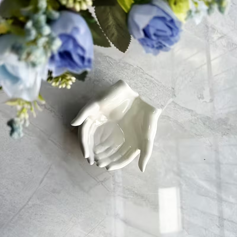 Yum™ Vassoio "Mani" in Ceramica
