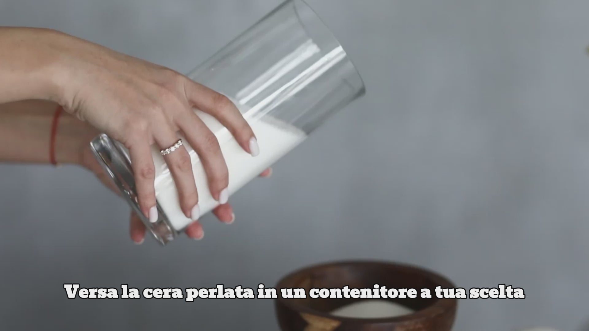 Carica il video: 